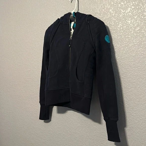 Lululemon Scuba Convertible Hoodie Vest - Picture 2 of 7